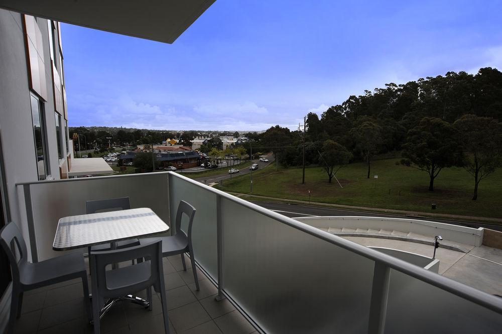 Quest Campbelltown Aparthotel Exterior foto