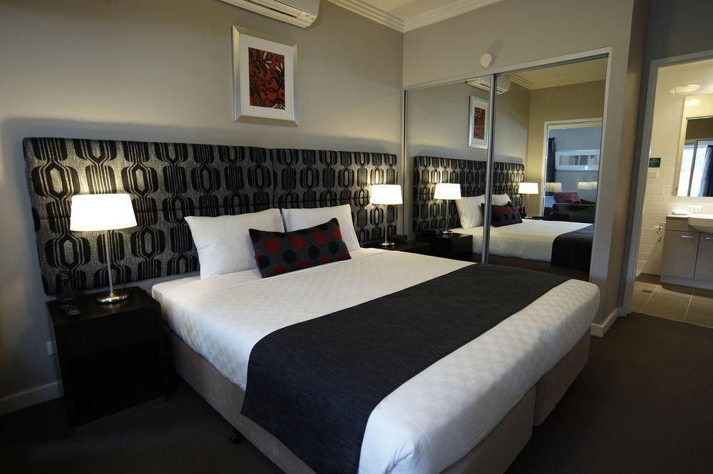 Quest Campbelltown Aparthotel Exterior foto