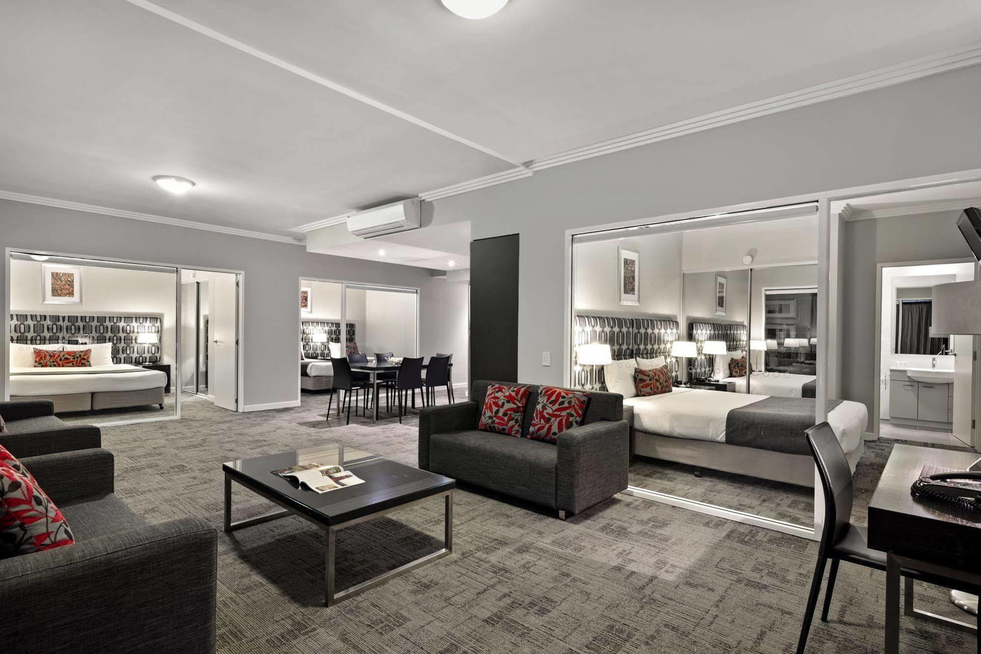 Quest Campbelltown Aparthotel Exterior foto